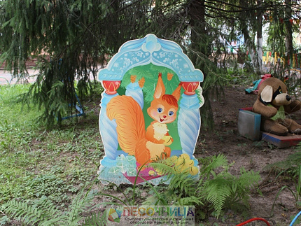 Уличная фигура "Белочка"